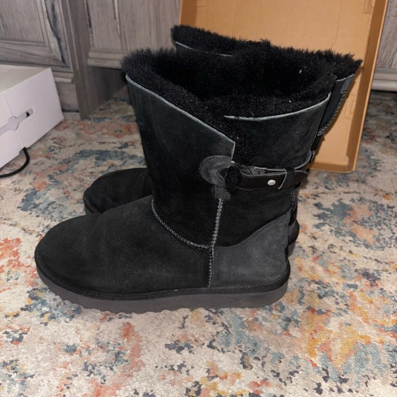 UGG Boots - Picture 10 of 10